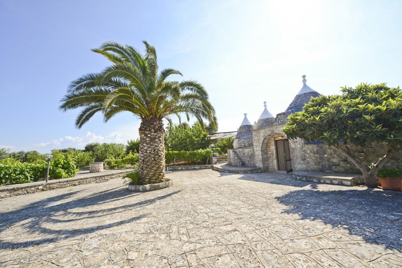 I Trulli Del Ciliegio Con Giardino By Wonderful Italy Villa Ostuni Kültér fotó